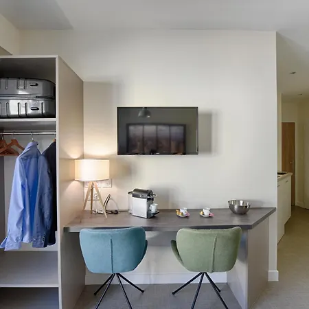 Le Baron Centre - Garage Prive - Wifi Fibre - Classe 3 Etoiles 公寓