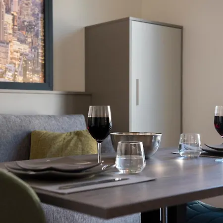 Le Baron Centre - Garage Prive - Wifi Fibre - Classe 3 Etoiles Διαμέρισμα