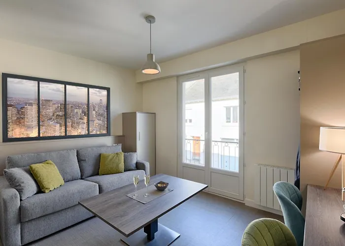 Le Baron Centre - Garage Prive - Wifi Fibre - Classe 3 Etoiles 公寓 *